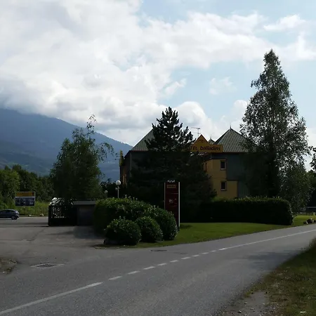 & Albertville Hotel